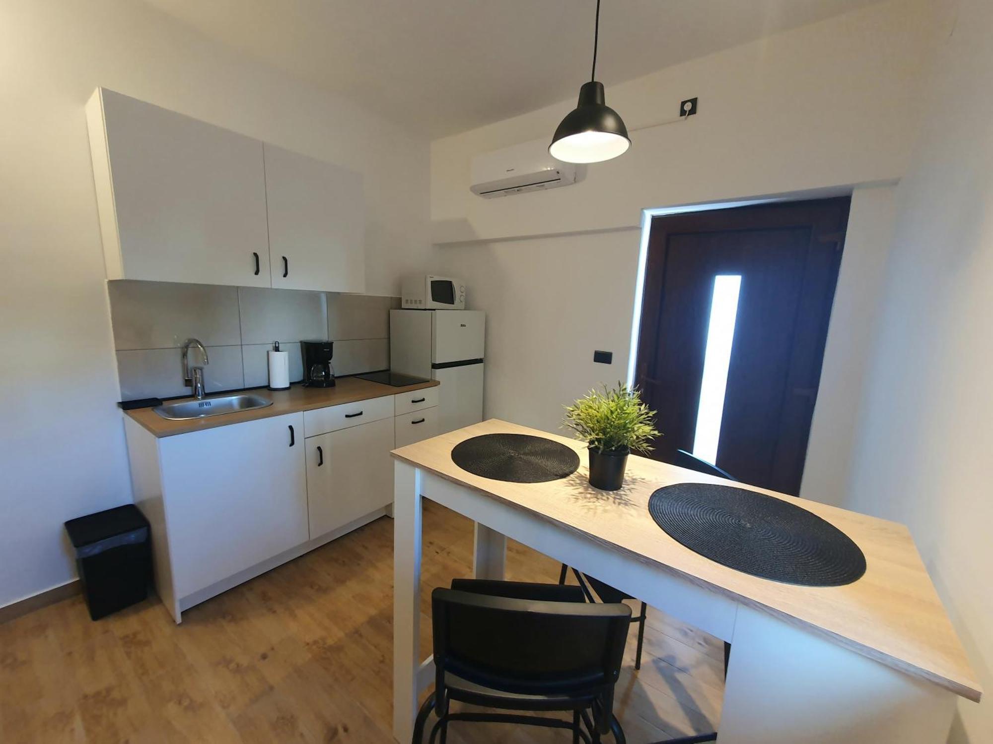Apartments Dejana Штинян Екстер'єр фото