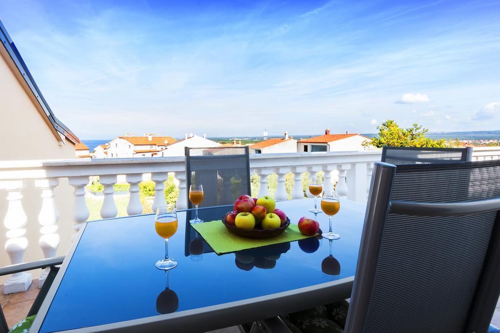 Apartments Dejana Штинян Екстер'єр фото