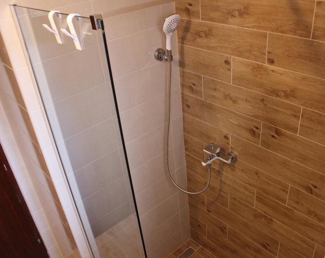 Apartments Dejana Штинян Екстер'єр фото