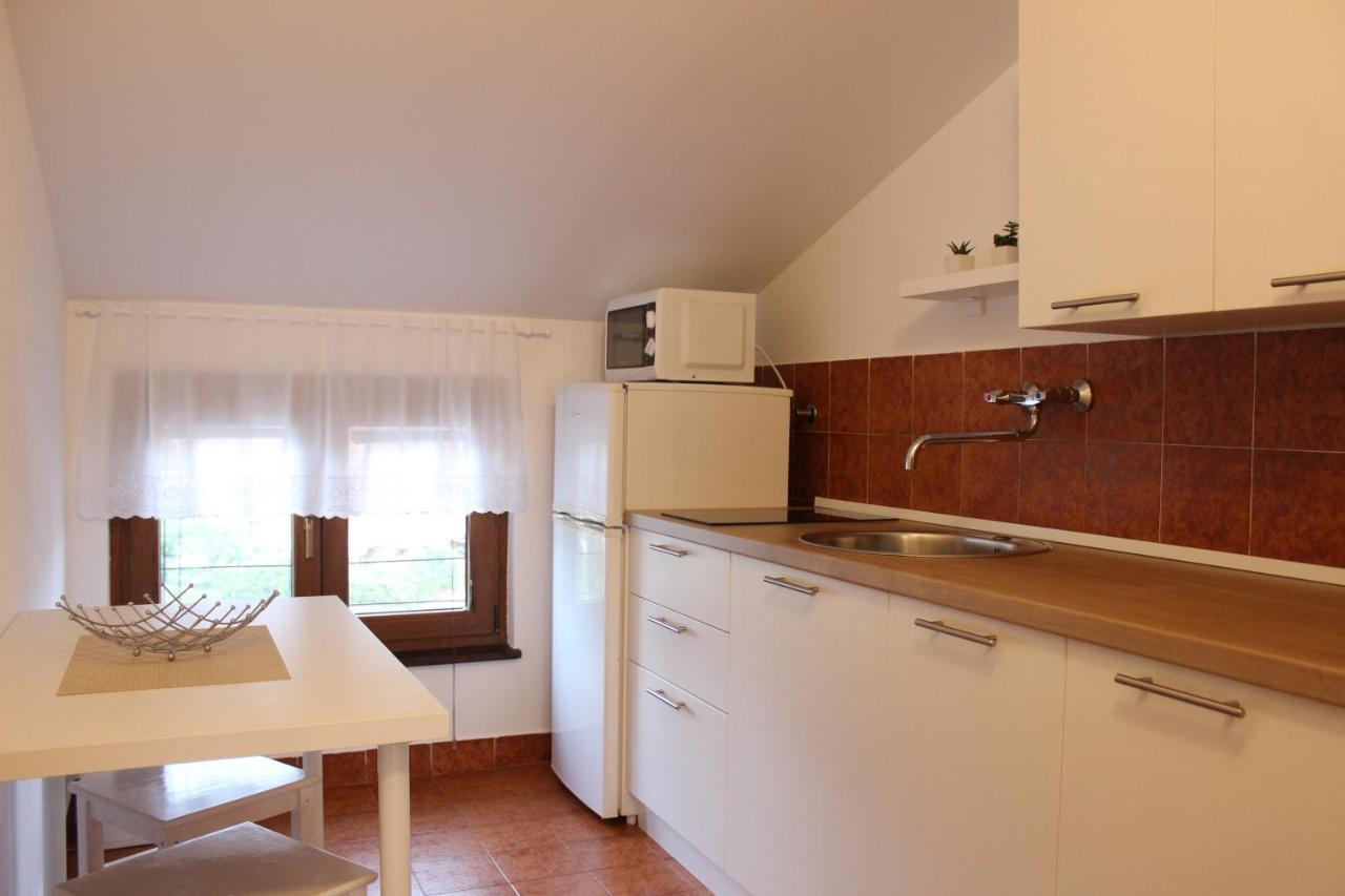 Apartments Dejana Штинян Екстер'єр фото